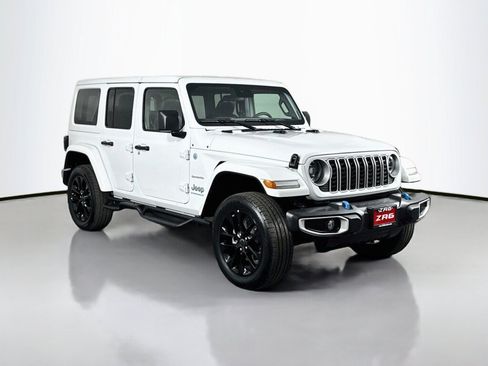 Used 2024 Jeep Wrangler Unlimited Sahara w/ Safety Group AWD/4WD image 7