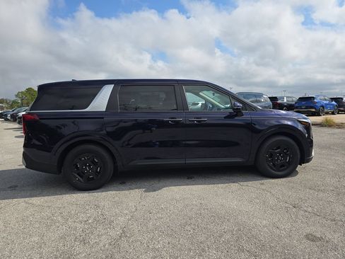 New 2026 Kia Carnival FWD image 9
