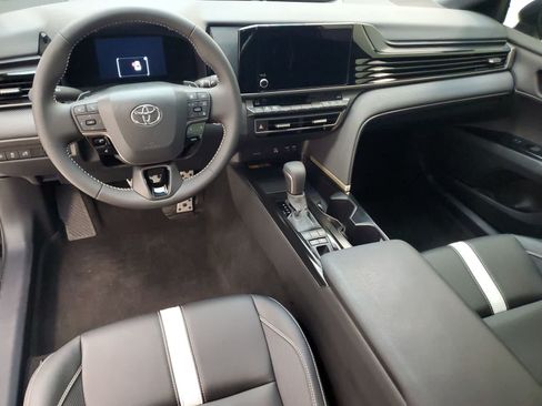 Used 2025 Toyota Camry SE FWD image 17