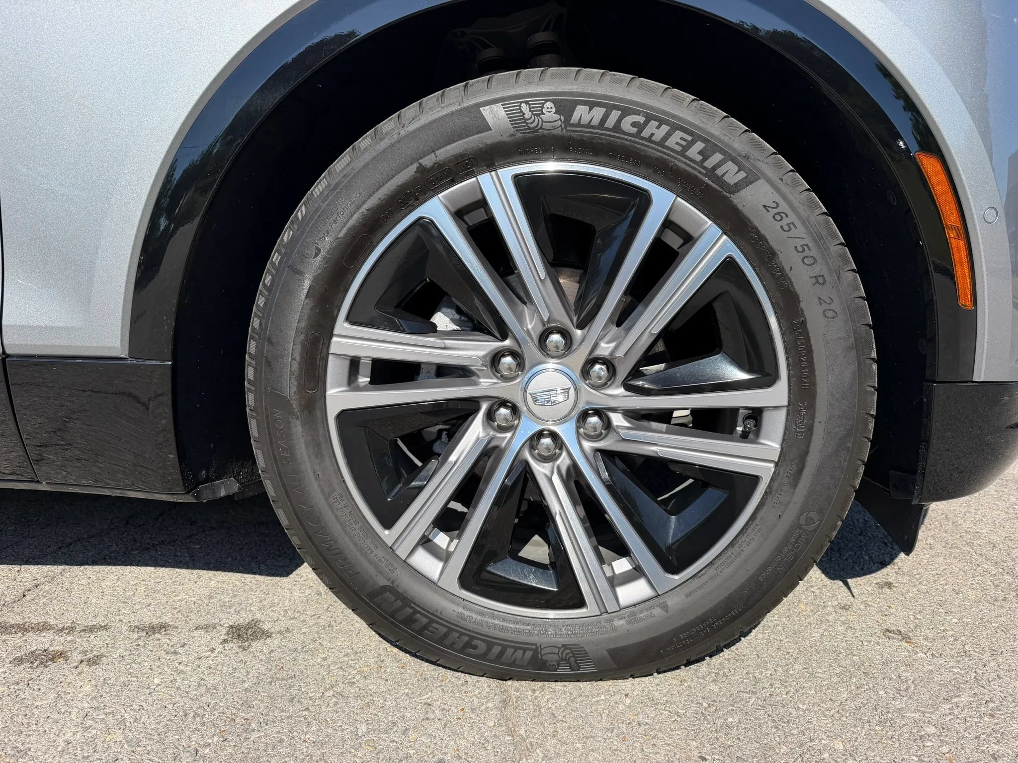 Used 2024 Cadillac Lyriq Luxury AWD/4WD image 10