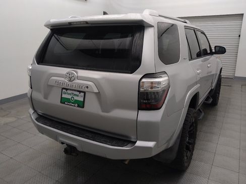 Used 2016 Toyota 4Runner SR5 RWD image 7