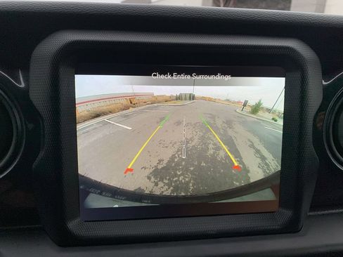 Used 2022 Jeep Wrangler Unlimited Sport image 24