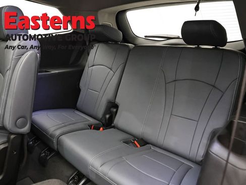 Used 2021 Buick Enclave Essence w/ Sport Touring Edition AWD/4WD image 27