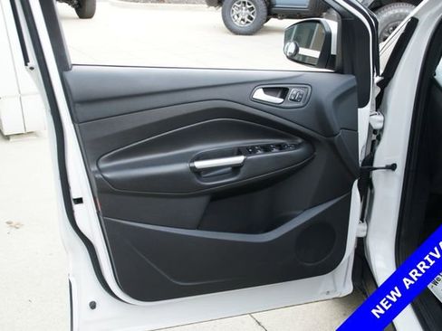 Used 2017 Ford Escape Titanium image 12