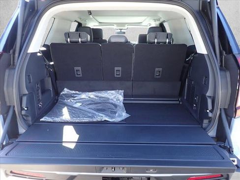 New 2026 Ford Expedition Active AWD/4WD image 8