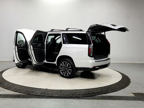 Used 2023 Cadillac Escalade Sport image 13