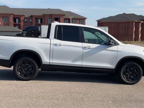 New 2025 Honda Ridgeline TrailSport+ image 9