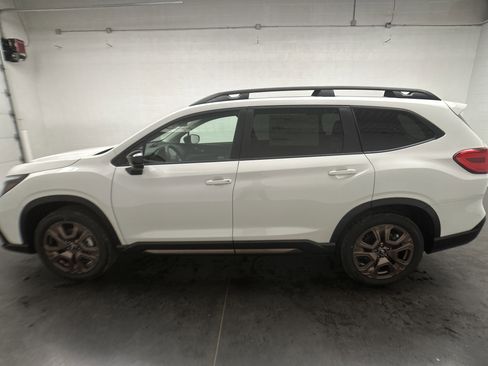 New 2025 Subaru Ascent Bronze Edition image 5