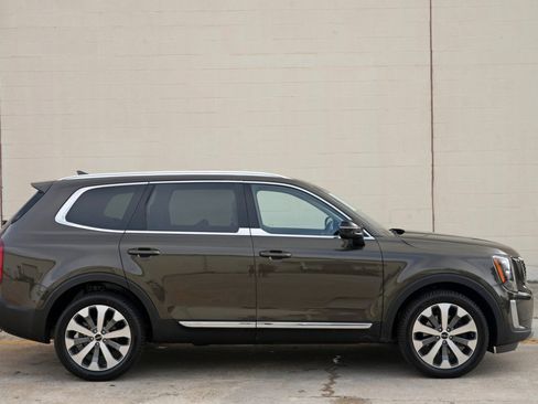 Used 2022 Kia Telluride EX w/ EX Premium Package FWD image 54