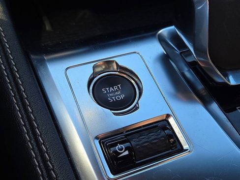 Used 2024 Jaguar F-PACE R-Dynamic S image 28