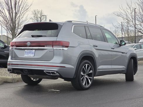 Used 2025 Volkswagen Atlas SEL Premium R-Line image 30