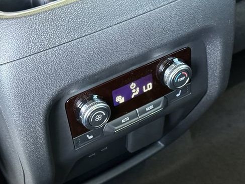 New 2026 GMC Acadia Denali Ultimate w/ LPO, All-Weather Package AWD/4WD image 14