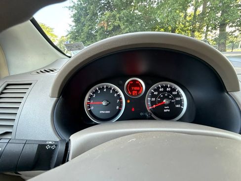 Used 2011 Nissan Sentra 2.0 FWD image 17