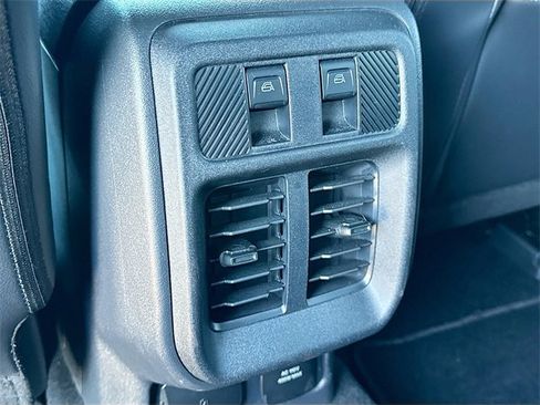 Used 2025 Ford Bronco Outer Banks image 24