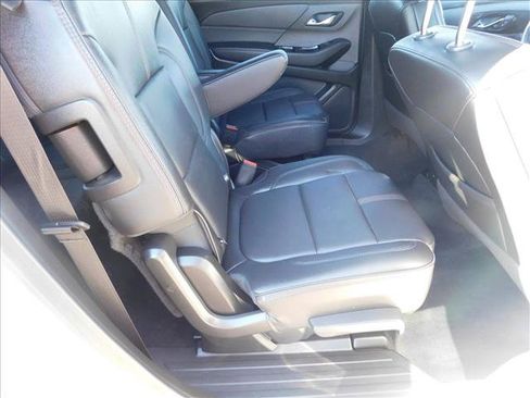 Used 2023 Chevrolet Traverse RS AWD/4WD image 28