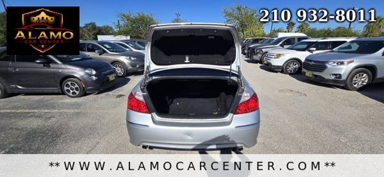 Used 2009 INFINITI M35 w/ Technology Pkg RWD image 23
