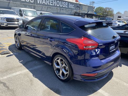 Used 2016 Ford Focus ST w/ Equipment Group 401A FWD image 7