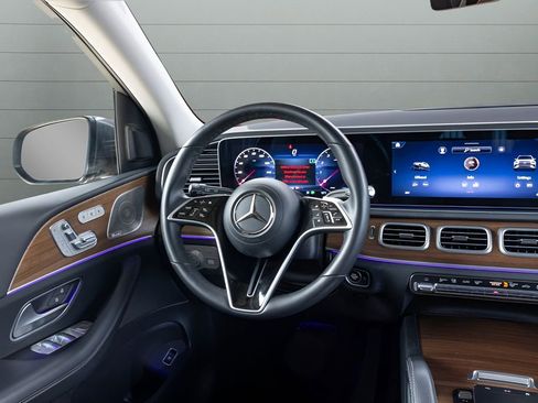 Used 2024 Mercedes-Benz GLE 350 4MATIC image 29