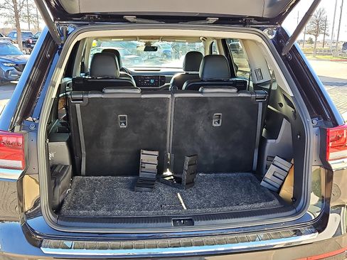 Used 2023 Volkswagen Atlas SEL Premium image 6