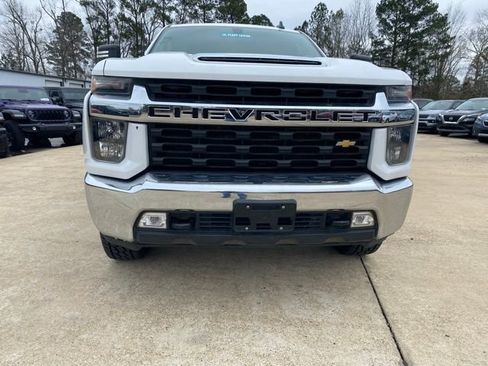 Used 2022 Chevrolet Silverado 2500 LT w/ Convenience Package image 2