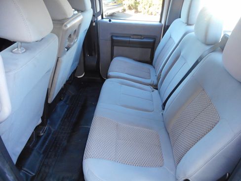 Used 2016 Ford F250 XL w/ Power Equipment Group AWD/4WD image 19