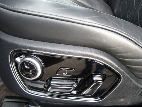 Used 2015 Audi A8 L 4.0T w/ Premium Package image 17