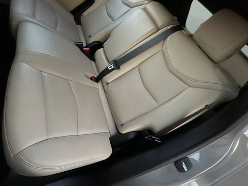 Used 2018 Cadillac XT5 Luxury w/ Driver Awareness Package AWD/4WD image 24