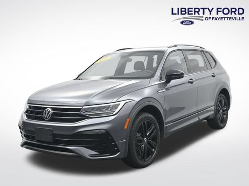 Used 2022 Volkswagen Tiguan SE R-Line AWD/4WD image 1
