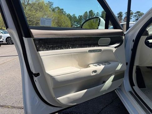 Used 2025 Genesis G90 3.5T image 3