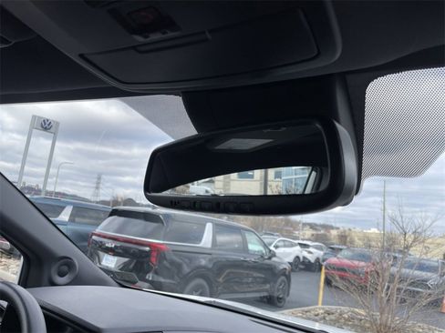 Used 2022 Toyota Sienna XSE image 31