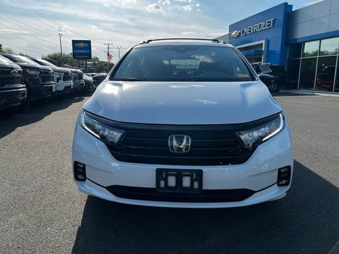 Used 2023 Honda Odyssey Sport image 4