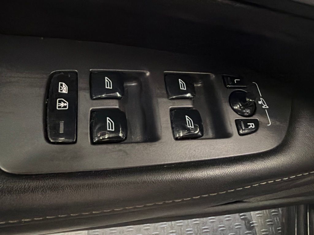 Used 2018 Volvo V90 T6 Cross Country w/ Convenience Package AWD/4WD image 17