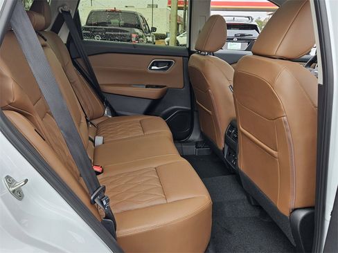 New 2026 Nissan Rogue Platinum image 14