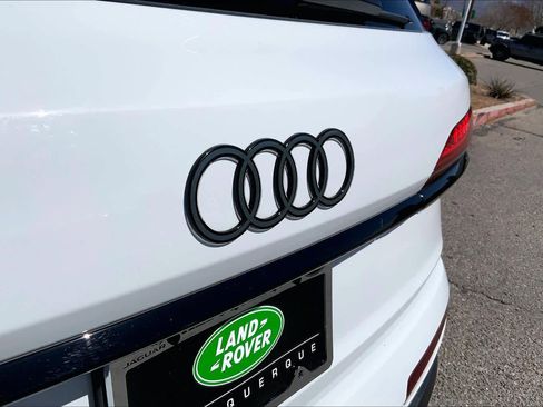 Used 2025 Audi Q7 3.0T Prestige image 9