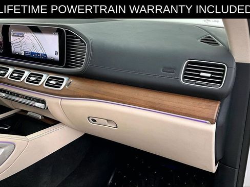 Used 2025 Mercedes-Benz GLS 450 4MATIC image 21