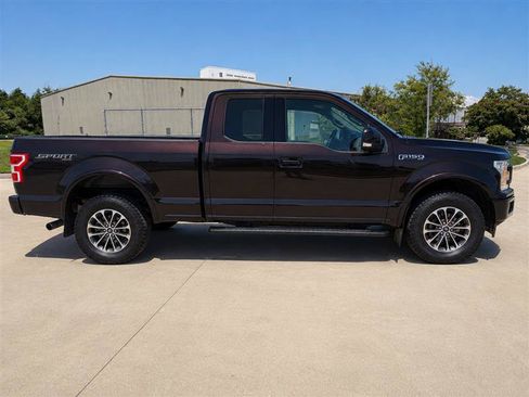 Used 2018 Ford F150 XLT w/ Equipment Group 302A Luxury AWD/4WD image 8