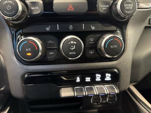 Used 2020 RAM 1500 Big Horn w/ Built-to-serve Edition AWD/4WD image 23