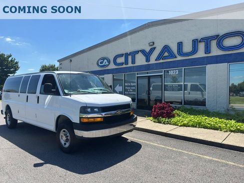 Used 2020 Chevrolet Express 3500 LT w/ LT Preferred Equipment Group RWD image 1
