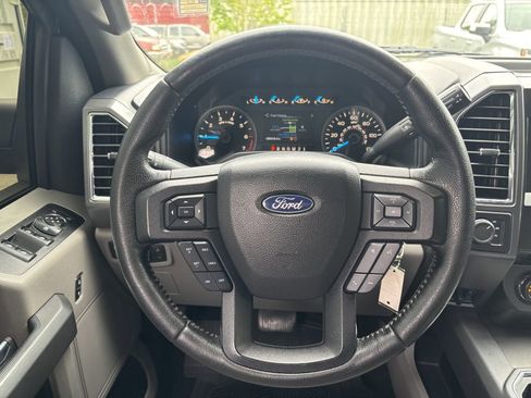 Used 2016 Ford F150 XLT w/ Equipment Group 302A Luxury AWD/4WD image 15