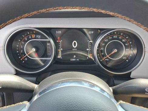 Used 2023 Jeep Gladiator Overland AWD/4WD image 20