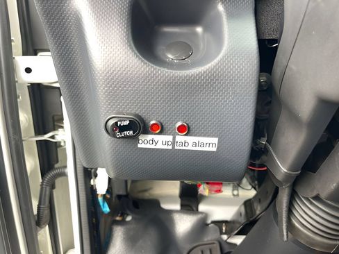 Used 2024 Chevrolet Low Cab Forward RWD image 21