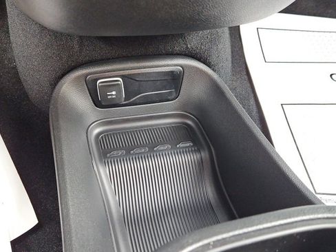 New 2026 Chrysler Pacifica Select image 45