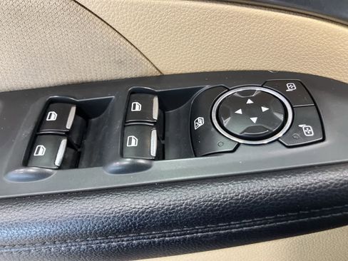 Used 2017 Ford Explorer Base image 12