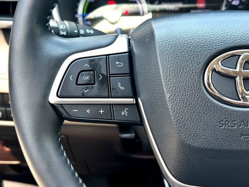 Used 2022 Toyota Highlander Limited AWD/4WD image 14