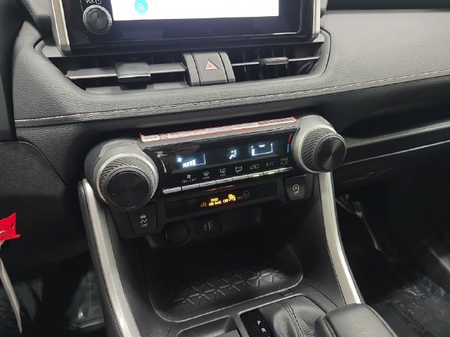 Certified 2025 Toyota RAV4 LE FWD image 21