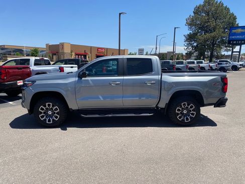Used 2023 Chevrolet Colorado Z71 w/ Z71 Convenience Package 2 AWD/4WD image 2