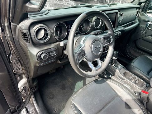 Used 2022 Jeep Wrangler Unlimited Sahara image 10