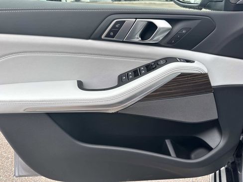 New 2026 BMW X5 sDrive40i w/ Premium Package image 18