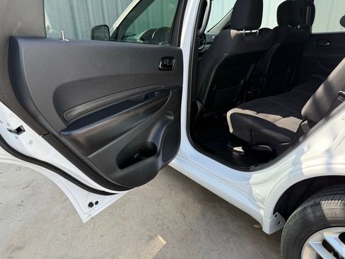 Used 2023 Dodge Durango GT AWD/4WD image 12