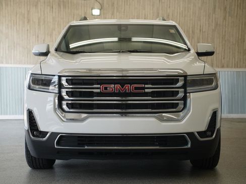 Used 2023 GMC Acadia SLT FWD image 3